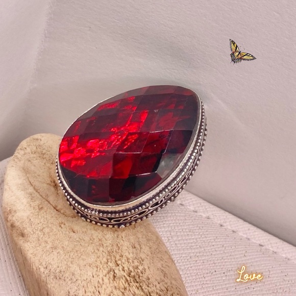 Sparkling Mozambique Garnet Gemstone Handmade Ring - Picture 8 of 8